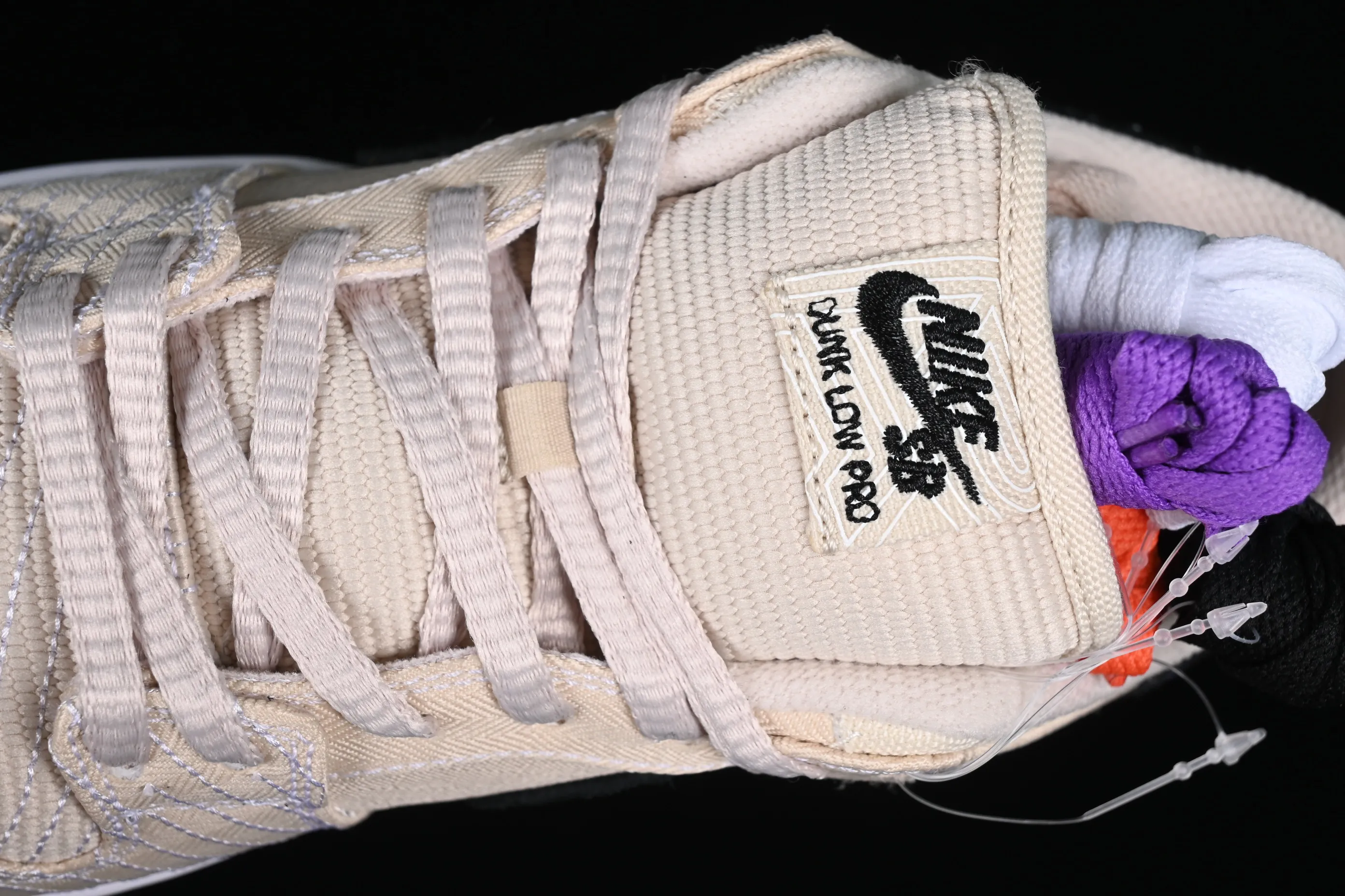 All Categories Nk SB Dunk Series Nk SB Dunk Low Low-top Sneakers J Version Albino & Preto